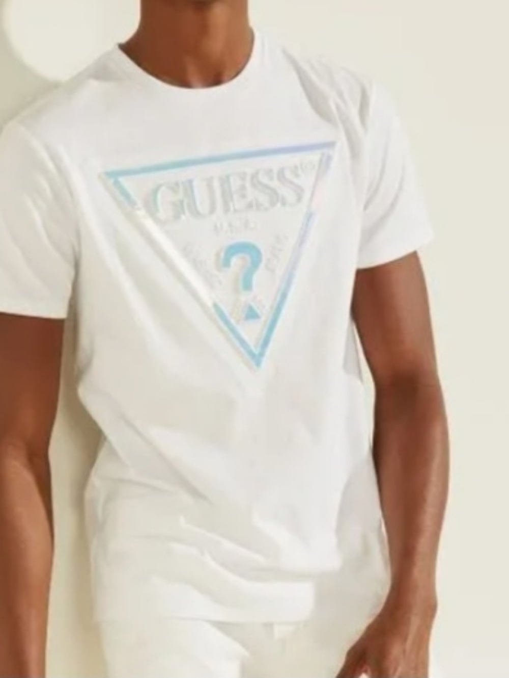 Guess White Short Sleeve Tee with Irisdescent Light Blue Logo Size XXL